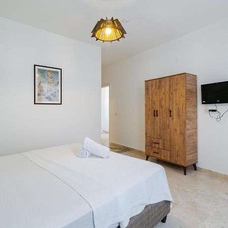 Bed and Breakfast Mel Town Antalya Exterior foto